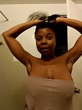 Snapshot of miamiworld chatting on March 6, 2:09 am miamiworld online show from March 6, 2:09 am