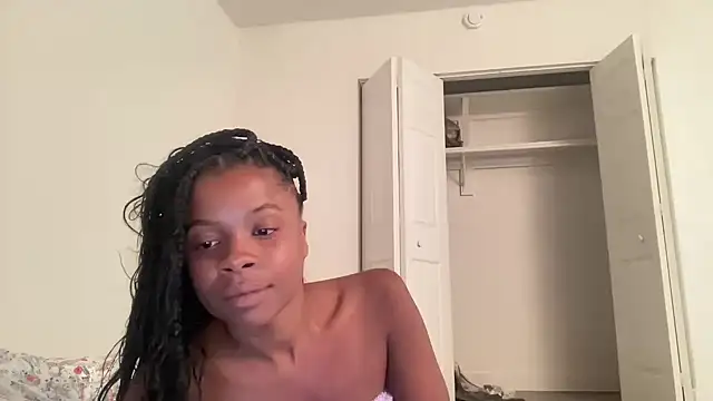 Snapshot of miamiworld chatting on March 20, 12:40 am miamiworld online show from March 20, 12:40 am