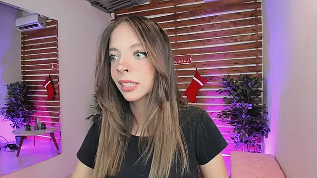 Sapphire Venuss online show from December 20, 10:00 pm