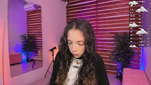 Sapphire Venuss online show from November 7, 2:11 am