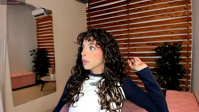 Sapphire Venuss online show from January 14, 12:49 am