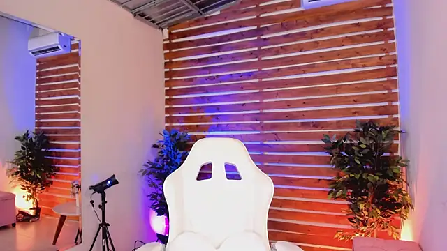 Snapshot of Sapphire_Venuss chatting on March 8, 2:04 am Sapphire Venuss online show from March 8, 2:04 am