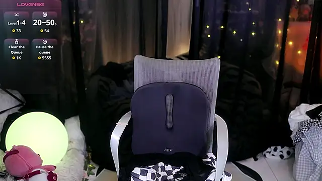 Evajoannana online show from September 26, 1:37 pm