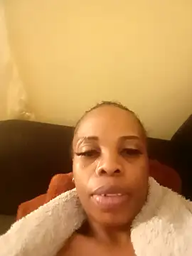 Snapshot of SweetHotLipsX39 chatting on October 17, 6:27 am SweetHotLipsX39 online show from October 17, 6:27 am