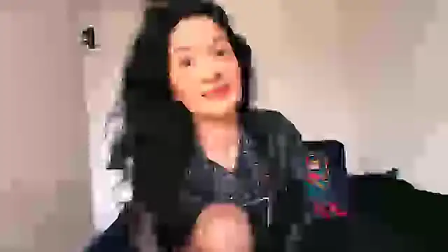 Snapshot of miabeautyxx chatting on February 20, 1:55 pm miabeautyxx online show from February 20, 1:55 pm
