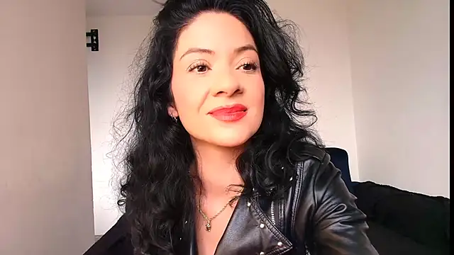 Snapshot of miabeautyxx chatting on March 11, 2:12 pm miabeautyxx online show from March 11, 2:12 pm
