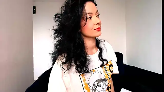 Snapshot of miabeautyxx chatting on March 25, 1:50 pm miabeautyxx online show from March 25, 1:50 pm