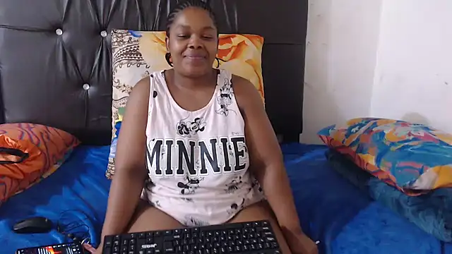 Snapshot of BigbootyNickyx chatting on February 22, 3:51 am BigbootyNickyx online show from February 22, 3:51 am