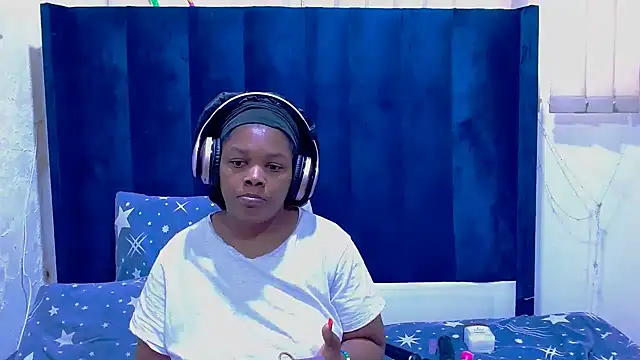 BigbootyNickyx online show from July 29, 6:33 am