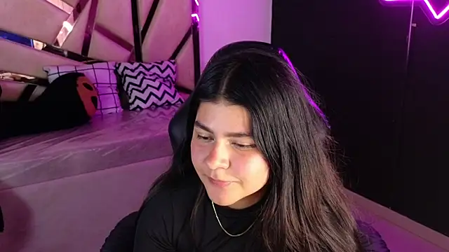 emmalee 01a online show from February 11, 8:42 pm