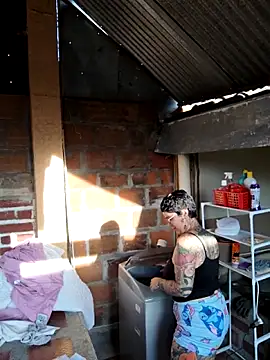 Snapshot of KatInk chatting on October 2, 12:12 pm KatInk online show from October 2, 12:12 pm