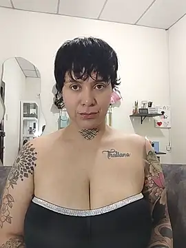 Snapshot of KatInk chatting on February 27, 11:38 pm KatInk online show from February 27, 11:38 pm