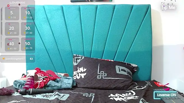 Snapshot of Dubraska1 chatting on February 12, 1:09 am Dubraska1 online show from February 12, 1:09 am