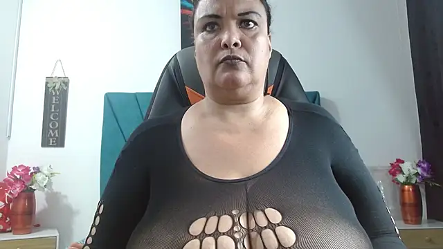 Snapshot of Dubraska1 chatting on March 21, 10:17 pm Dubraska1 online show from March 21, 10:17 pm