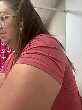 Chloee ep online show from December 21, 9:15 pm