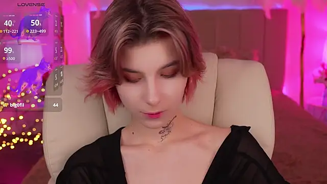 HaylaAmber online show from December 13, 8:26 pm