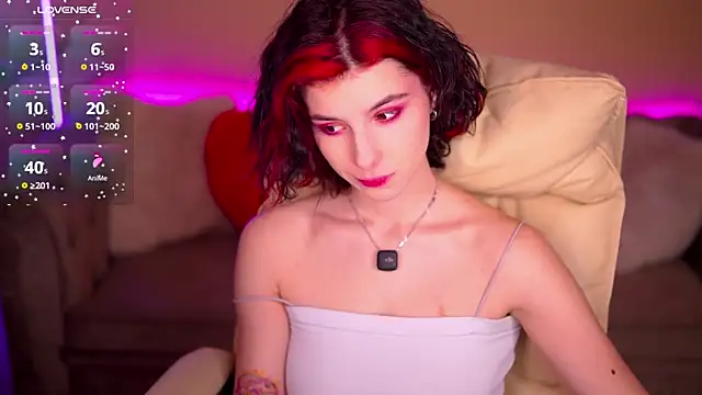 HaylaAmber online show from March 25, 2:01 pm