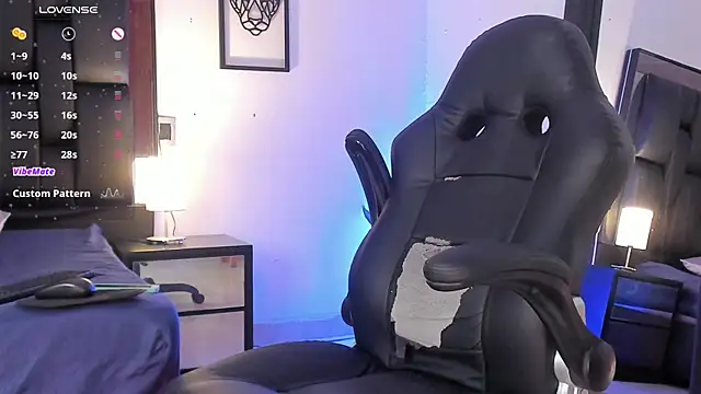 JadeSmiith  online show from March 14, 9:43 pm