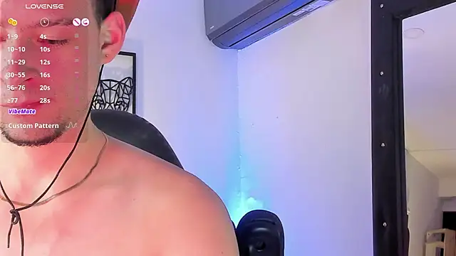 JadeSmiith  online show from March 15, 12:47 am