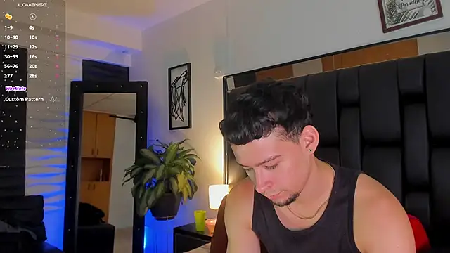 JadeSmiith  online show from September 30, 10:04 pm