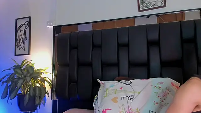 JadeSmiith  online show from November 27, 10:34 pm