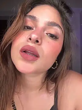 Snapshot of Sarasweet_sex chatting on March 29, 2:22 am Sarasweet sex online show from March 29, 2:22 am