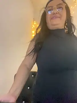 Gia Nahomi online show from December 3, 11:02 pm