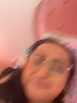 Gia Nahomi online show from March 10, 7:07 pm