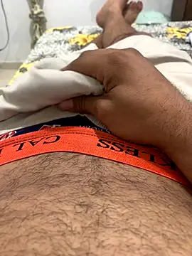 VouchingLagging online show from October 3, 10:07 pm