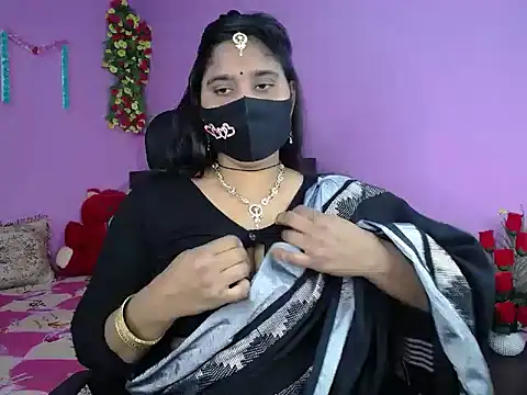 Hot Maleka online show from February 9, 4:33 pm