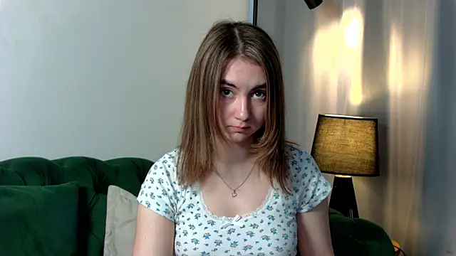 AmaliaLambert online show from March 22, 6:33 am