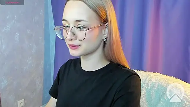 Tiffanyhunt online show from December 9, 2:17 pm