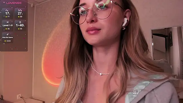 Tiffanyhunt online show from September 30, 1:27 pm