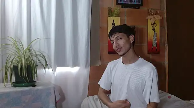 littlegoldenangels online show from January 15, 8:16 pm