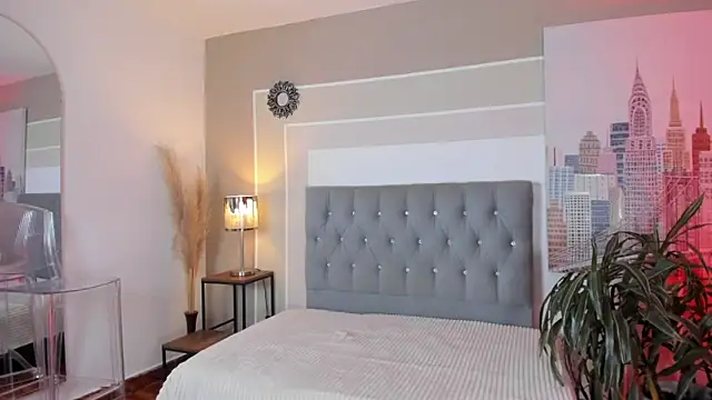 valeriavibes online show from December 9, 7:50 pm