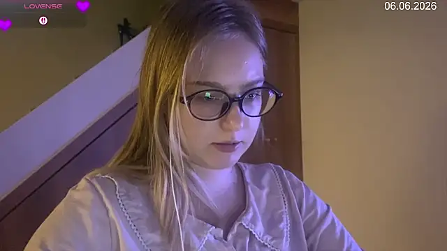 JacyWinslat online show from June 6, 3:28 pm