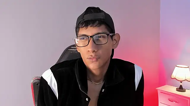 Snapshot of Nick_Collins18 chatting on September 25, 7:17 pm Nick Collins18 online show from September 25, 7:17 pm