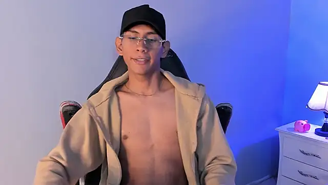 Snapshot of Nick_Collins18 chatting on September 30, 8:25 pm Nick Collins18 online show from September 30, 8:25 pm