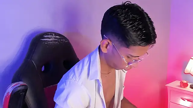 Snapshot of Nick_Collins18 chatting on October 6, 9:45 pm Nick Collins18 online show from October 6, 9:45 pm