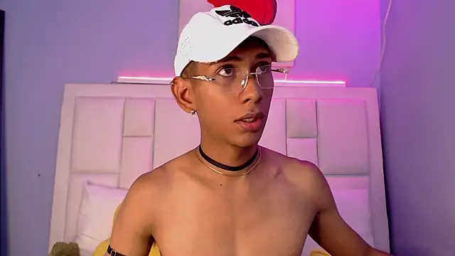 Nick Collins18 online show from February 6, 8:23 pm