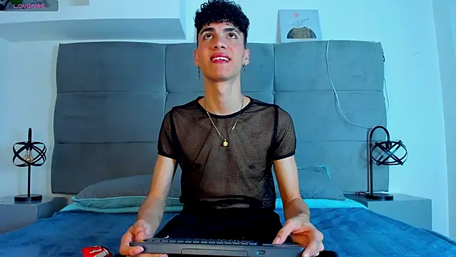 NeoRaptis online show from February 15, 8:01 pm