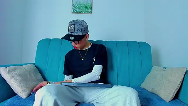 NeoRaptis online show from March 20, 8:40 pm