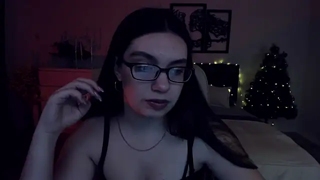 DaniellaLovely online show from December 10, 11:22 am