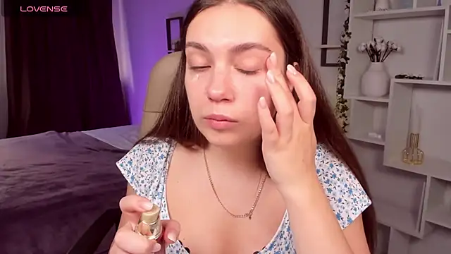 DaniellaLovely online show from September 22, 11:56 am