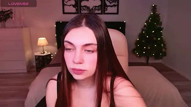 DaniellaLovely online show from December 21, 10:55 am