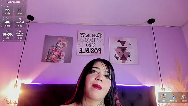 Snapshot of KRYSTENMOON chatting on April 20, 4:10 pm KRYSTENMOON online show from April 20, 4:10 pm