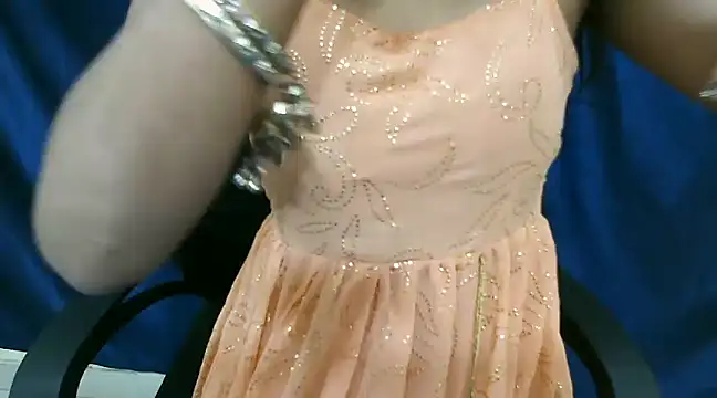 cutie-pie8 online show from December 3, 8:39 pm