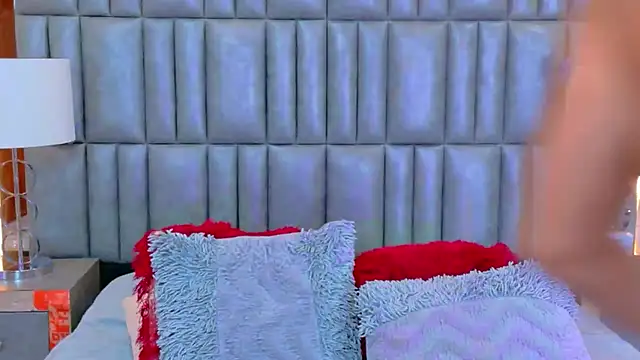 Snapshot of TiaraRosse chatting on March 14, 3:28 pm TiaraRosse online show from March 14, 3:28 pm