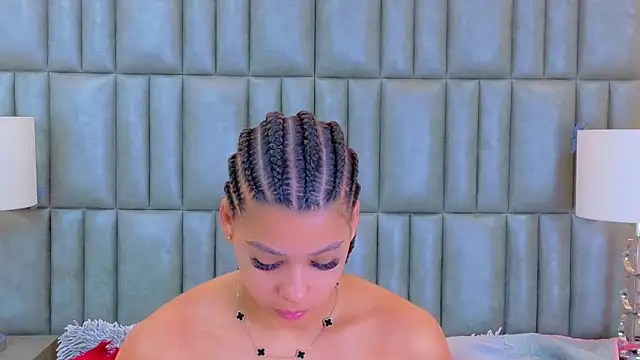 Snapshot of TiaraRosse chatting on March 15, 12:33 pm TiaraRosse online show from March 15, 12:33 pm