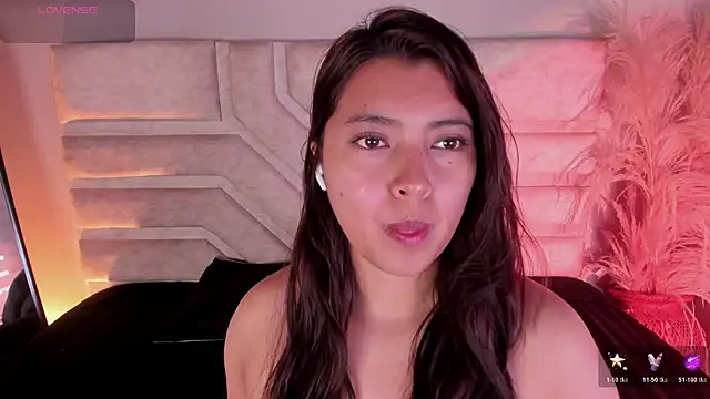 Rebeca Williams  online show from November 4, 11:42 am